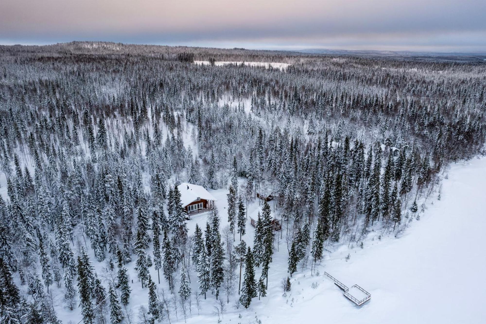 Napapiirin Jaervilomat Hotel Luukonniemi Bagian luar foto