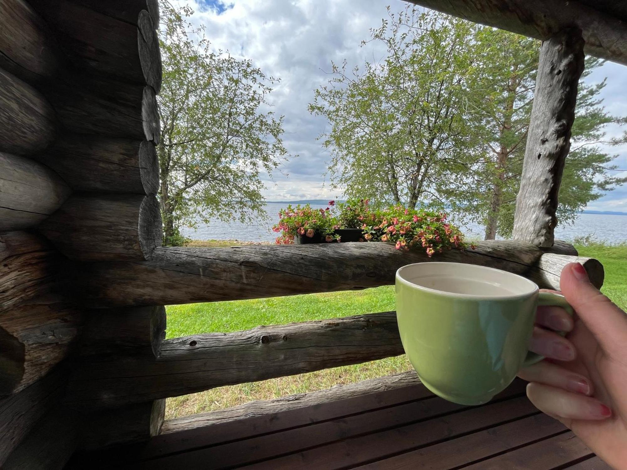 Napapiirin Jaervilomat Hotel Luukonniemi Bagian luar foto