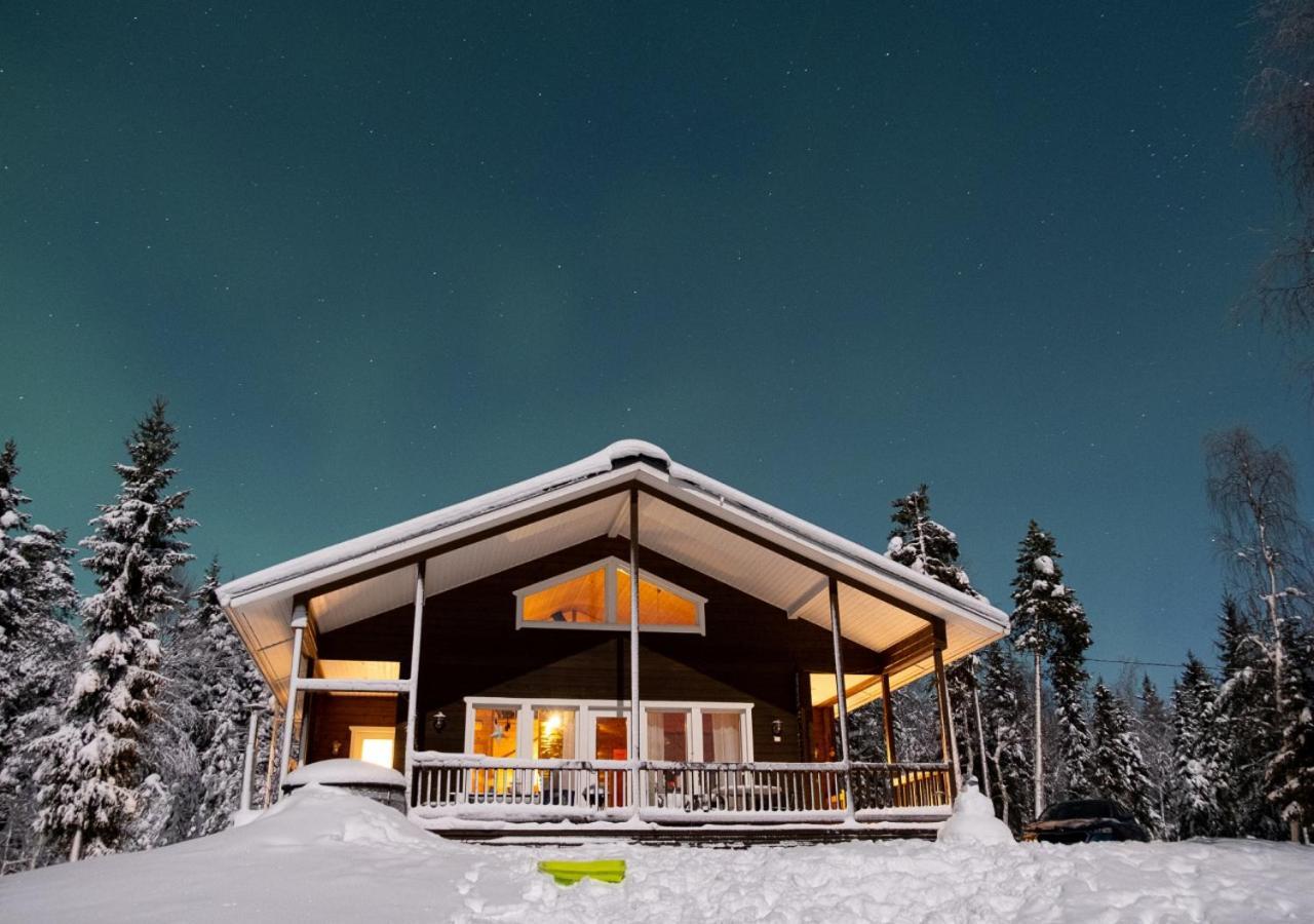 Napapiirin Jaervilomat Hotel Luukonniemi Bagian luar foto