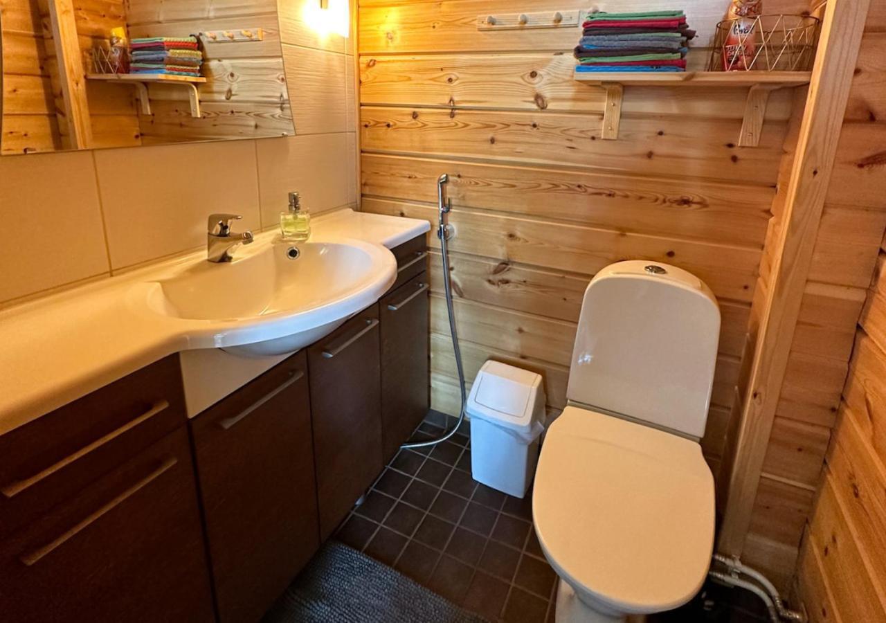 Napapiirin Jaervilomat Hotel Luukonniemi Bagian luar foto