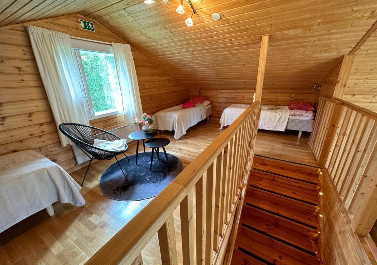 Napapiirin Jaervilomat Hotel Luukonniemi Bagian luar foto