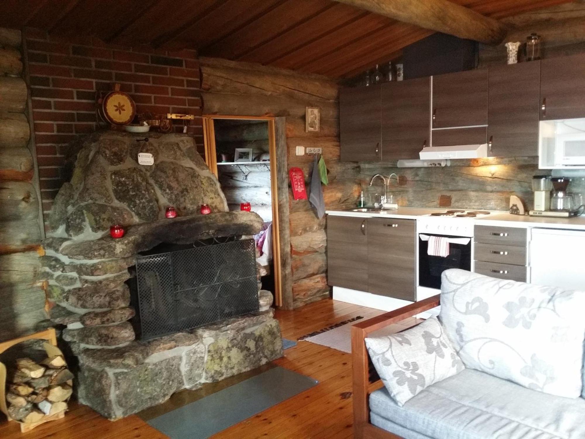 Napapiirin Jaervilomat Hotel Luukonniemi Ruang foto