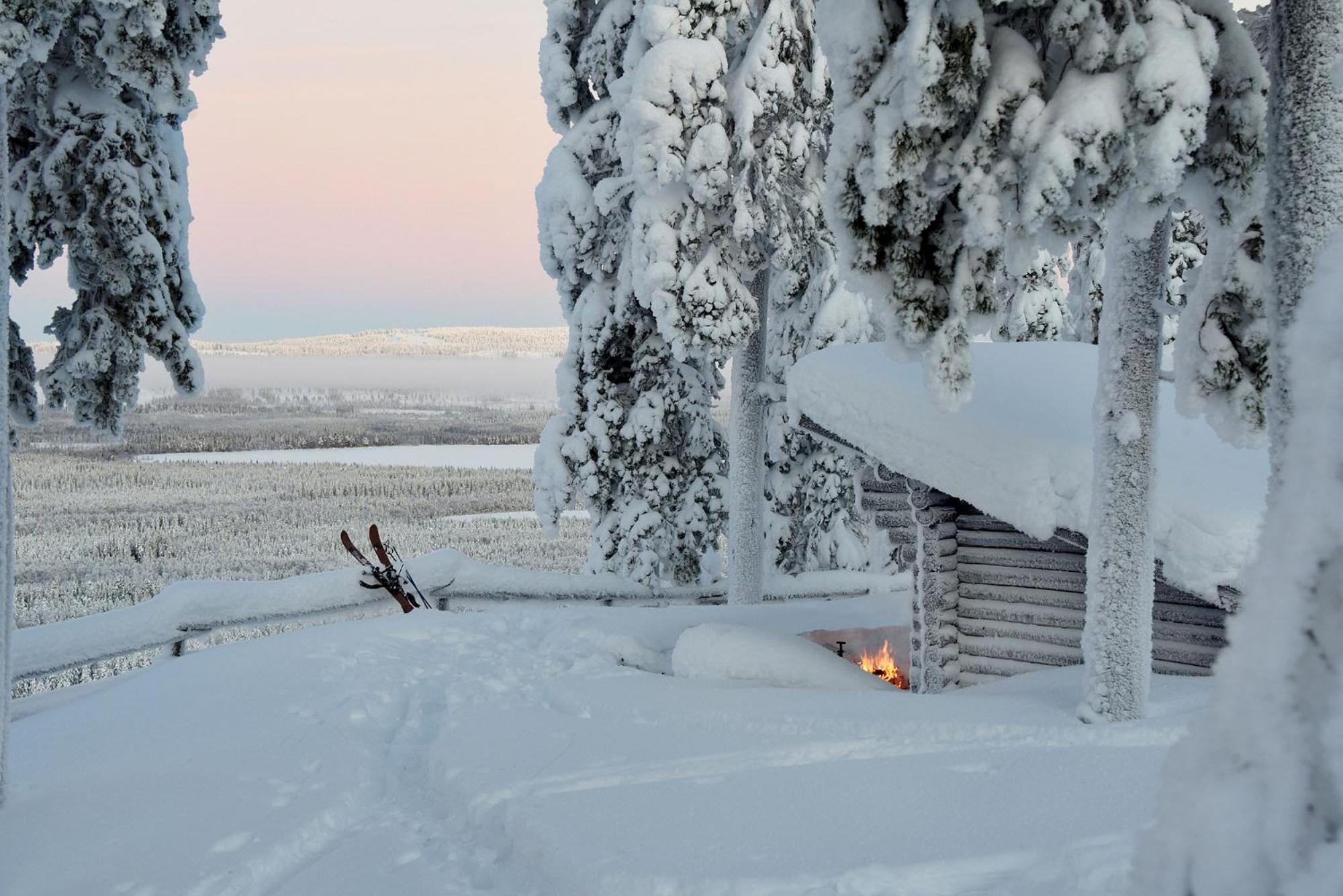 Napapiirin Jaervilomat Hotel Luukonniemi Bagian luar foto